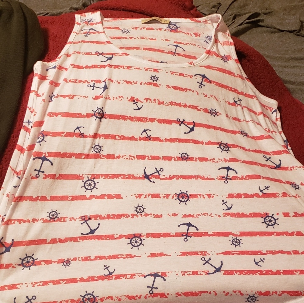 Coco's  clozet tank top